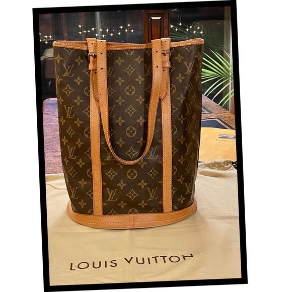 Louis Vuitton Handbags - *FLASH SALE* Louis Vuitton Bucket GM Monogram Large Tote Bag